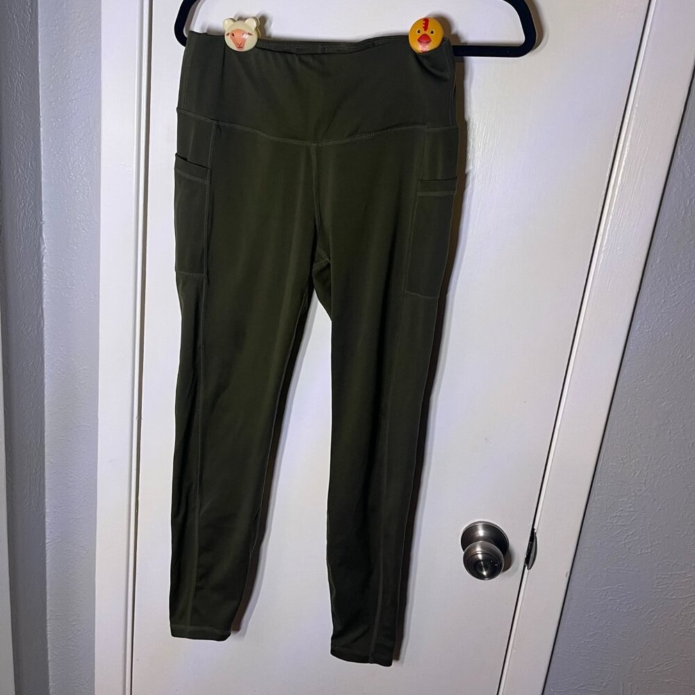 Lot of 2 Pair Workout Leggings -- Black & Dark Green with Pockets -- Size XL